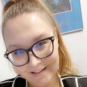 Meet your Posher, Jacqueline